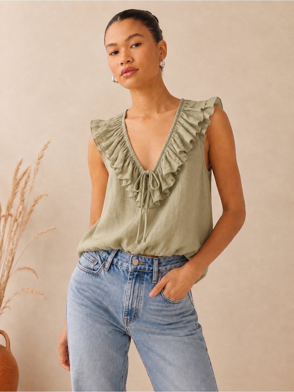 CeCe Olive Ruffle V-Neck Sleeveless women Top-chic elegant amazing fabric 🍏💚✨✨✨